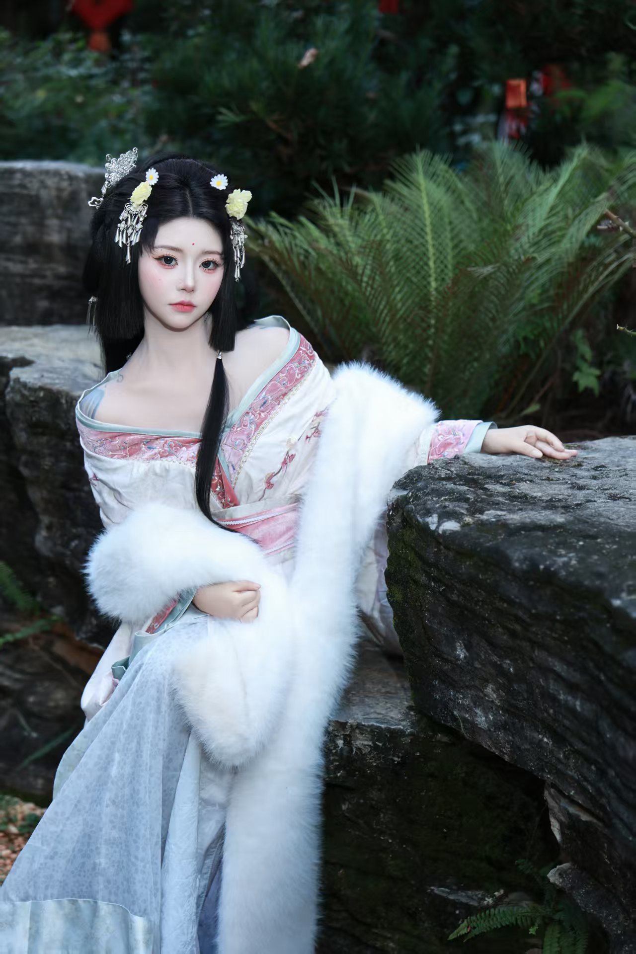 白色小唯 客片 3