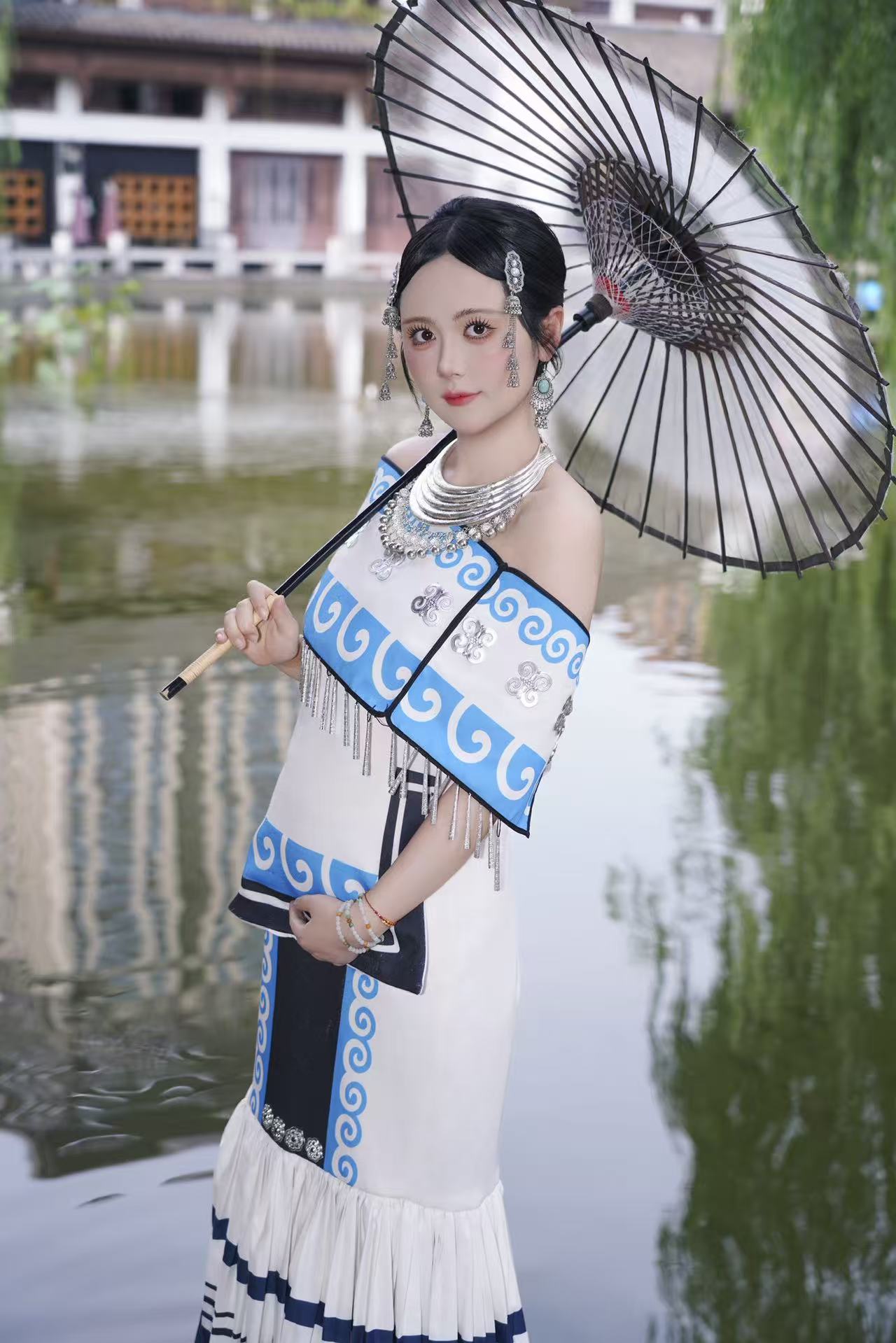 彝族孕妇 客片 3