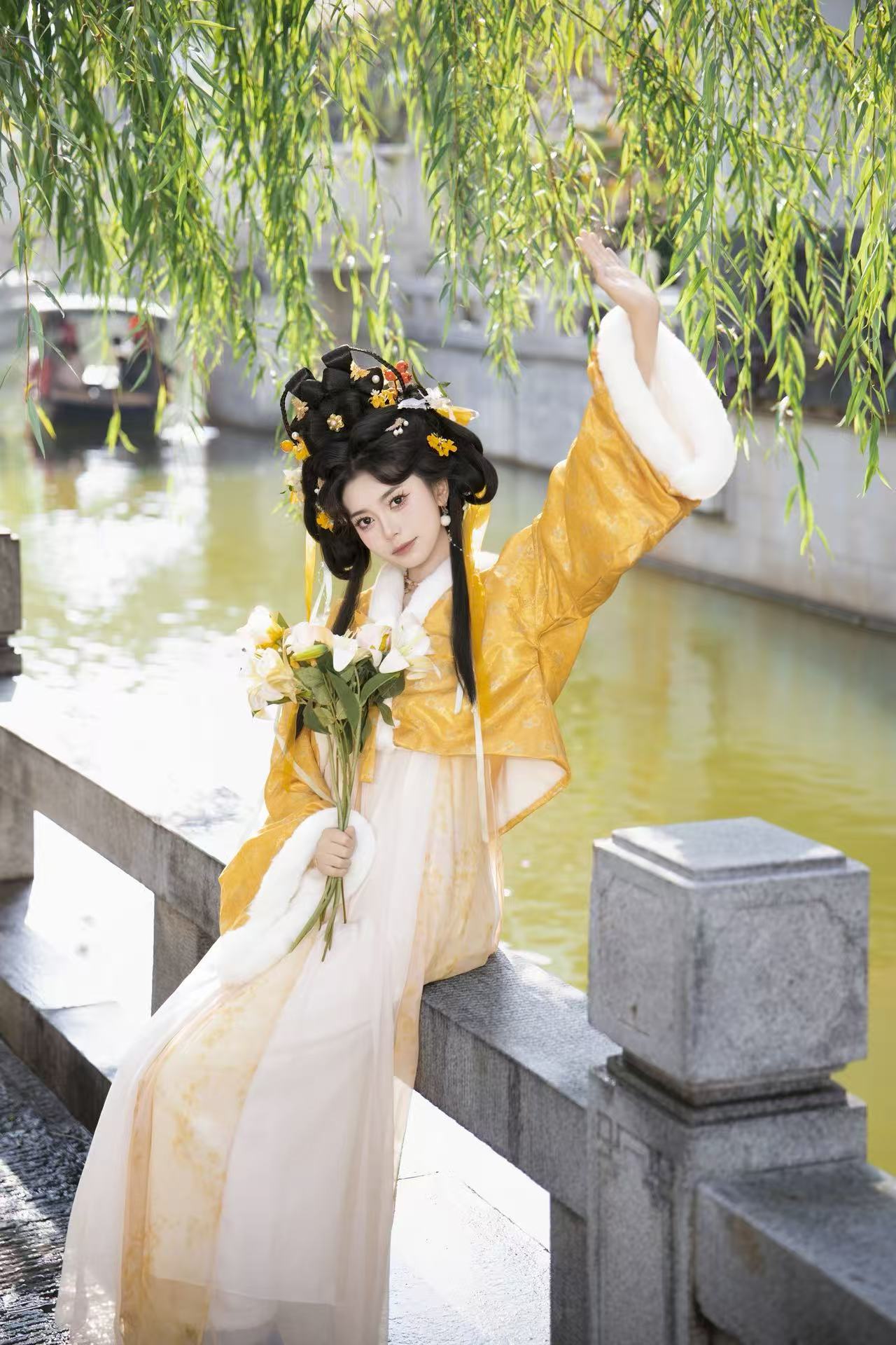 黄色小唐（高定） 客片 3