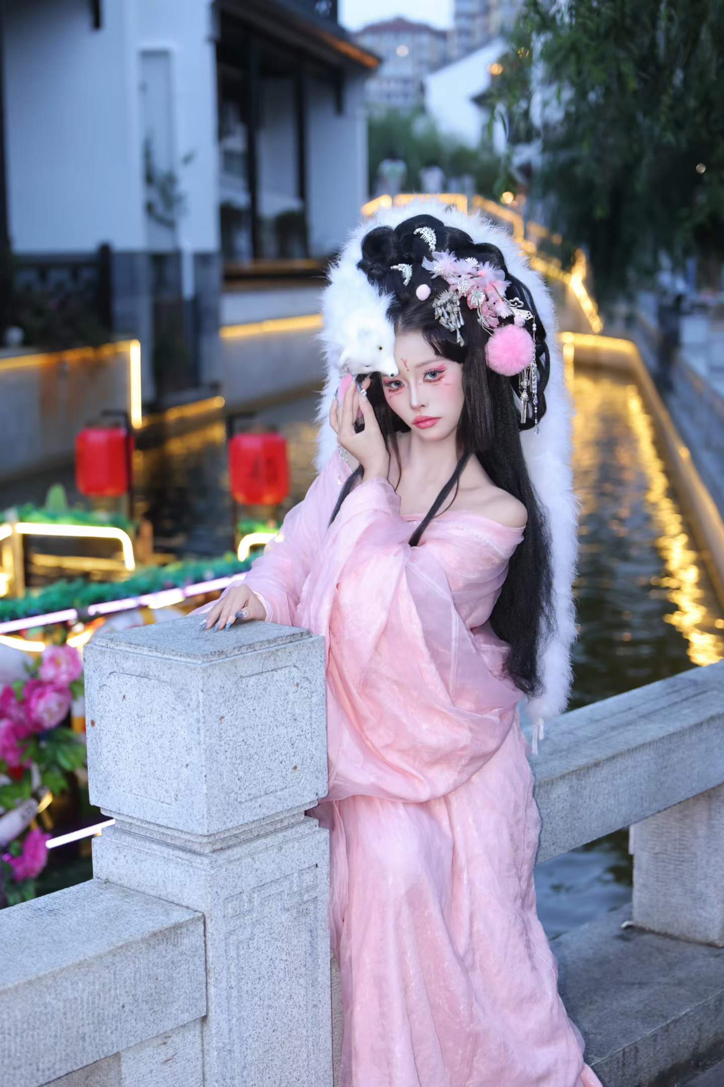 粉色妲己