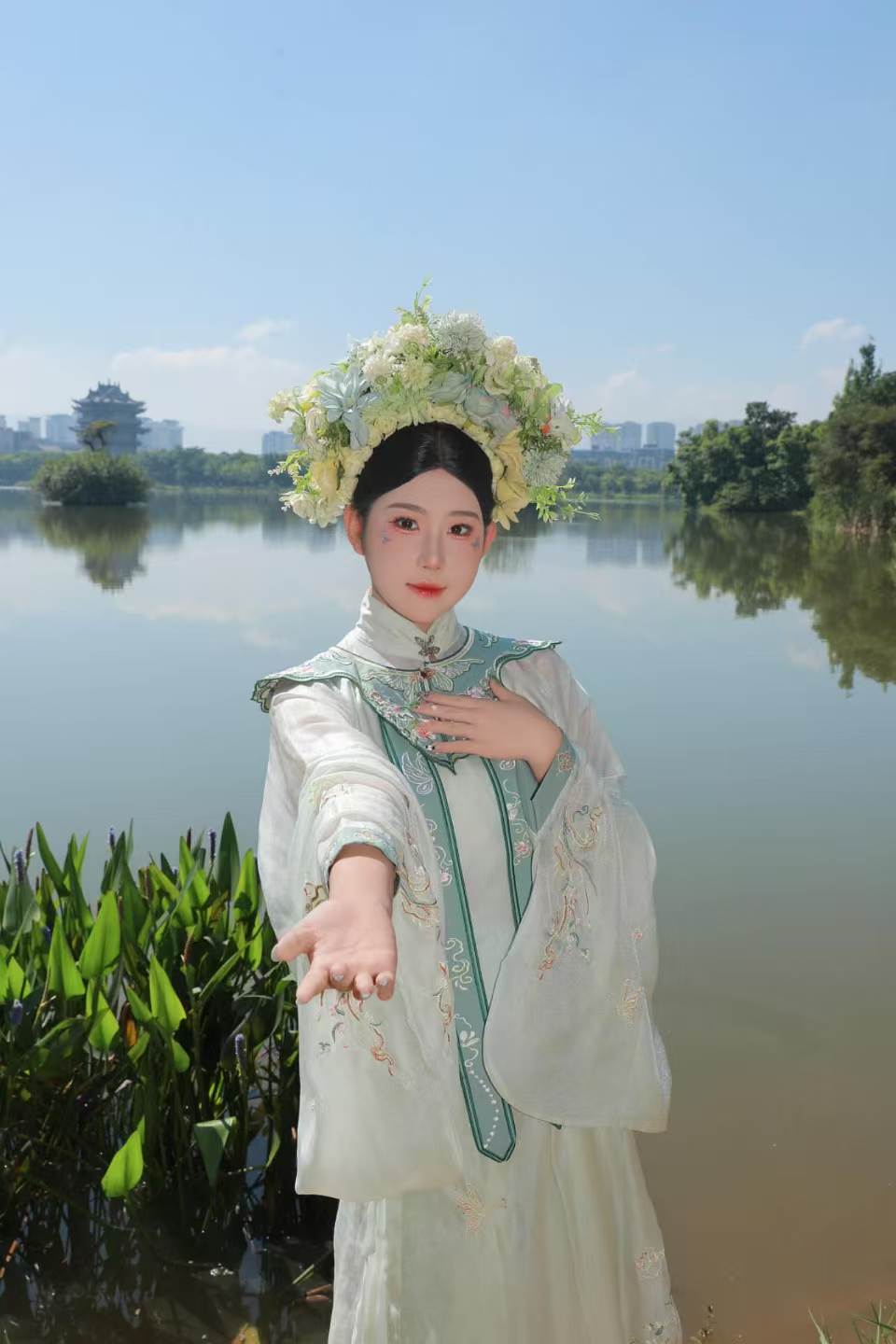 绿色簪花 客片 1