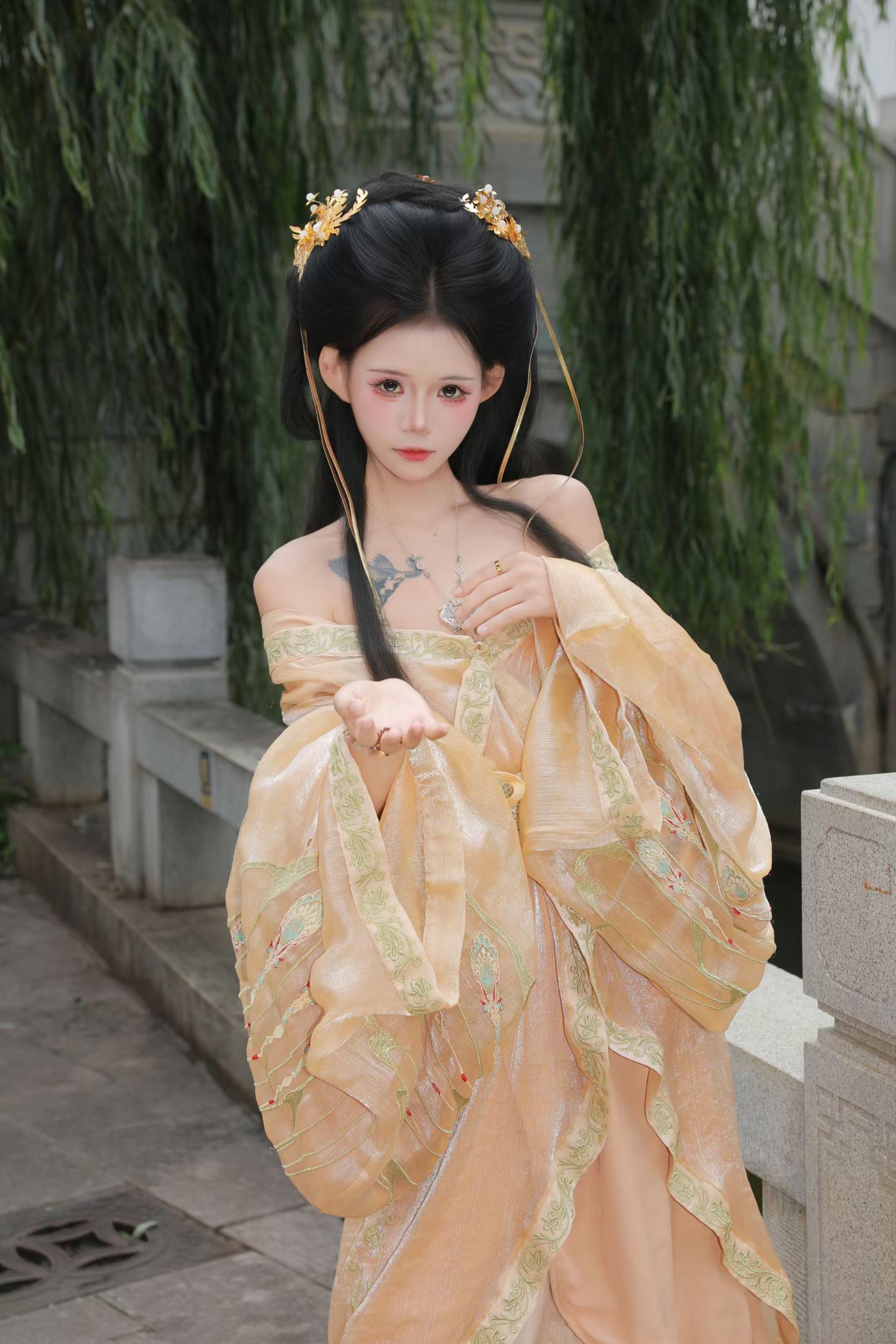 金色虞姬 客片 3